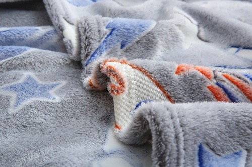 Fleece Blanket Glow in the Dark Large Sofa Bed Cosy Throw Soft Warm Kids - Picture 3 of 7