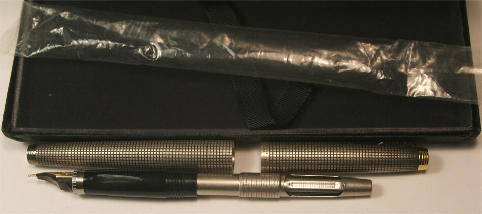 Parker 75 Sterling Silver Fountain Pen 14K Gold Nib # 66 Flat Top