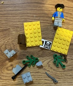 Lego 1696 Pirate Lookout Complete w/ Mini-figure No Manual Or Box Pirates