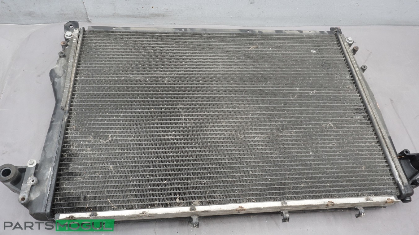 2005-2007 Maserati Quattroporte M139 Engine Motor Cooling Radiator 000223561 OEM
