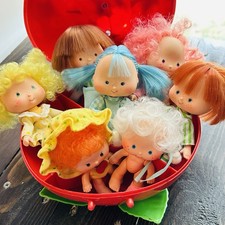Lot of 7 Vintage American Greetings 1979 Strawberry Shortcake Dolls With Case