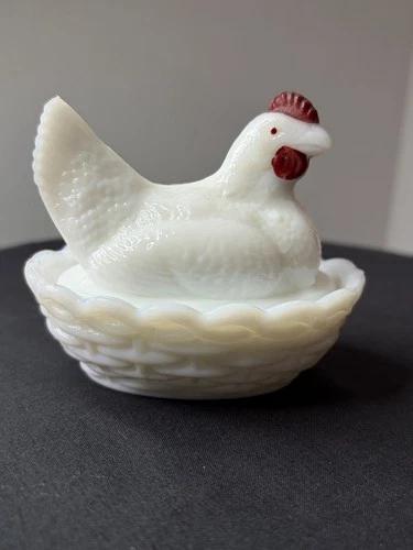 Hen On Nest Westmoreland Vintage Milk Glass Red Eyes Comb And Nettles