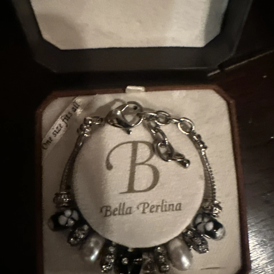 Pulsera Bella Perlina Joyería Personalizada A. Negra y Plata (Talla Única) Foto 4 de 4