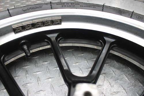 2012 HARLEY-DAVIDSON SPORTSTER XL883 CUSTOM FRONT TIRE/RIM T18X3.50MT 120/70ZR17 - Picture 18 of 24