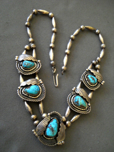 1970s Native American Navajo Sky Blue Turquoise Sterling Silver Station Necklace