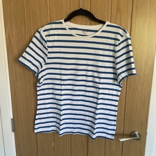 Blue and white slim fit tshirt size 18