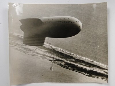Französischer Atombombentestballon Pazifik 1971 Keystone Vintage Foto