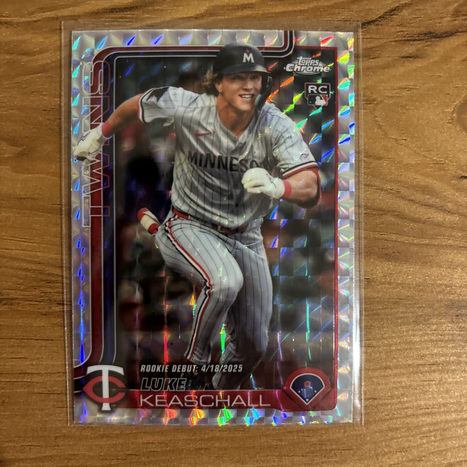 2025 Topps Chrome Update - Luke Keaschall #USC134 Geometric Refractor (RC)
