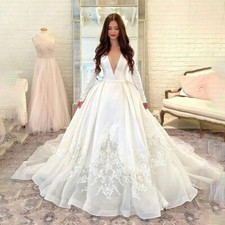 Elegant Deep V-neck Ball Wedding Dresses Lace Applique Long Sleeves Bridal Gowns
