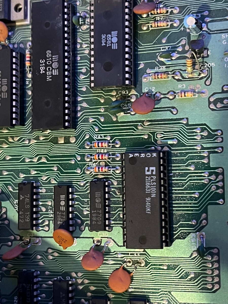 Commodore 64 PLA PLS100N MOS 906114-01 82S100 C64 SX64 - NEW