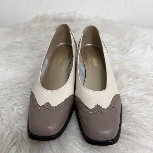 Magadesians Wingtip Pumps Heels Size 10 White Taupe Mod Party Wedding Secretary - Picture 2 of 11