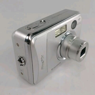 Fujifilm FinePix A345 4.1MP Compact Digital Camera Owners Manual
