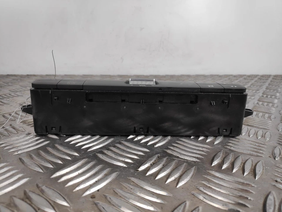 2018 MERCEDES SPRINTER B905 RADIO / CONTROL ESTÉREO A907 900 24 03 - Imagen 3 de 4