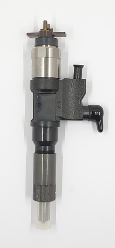 ISUZU 4HK1 / 6HK1 NEW INJECTOR Denso 095000-6360 / 0950006360 / 8976097883 - Picture 2 of 7