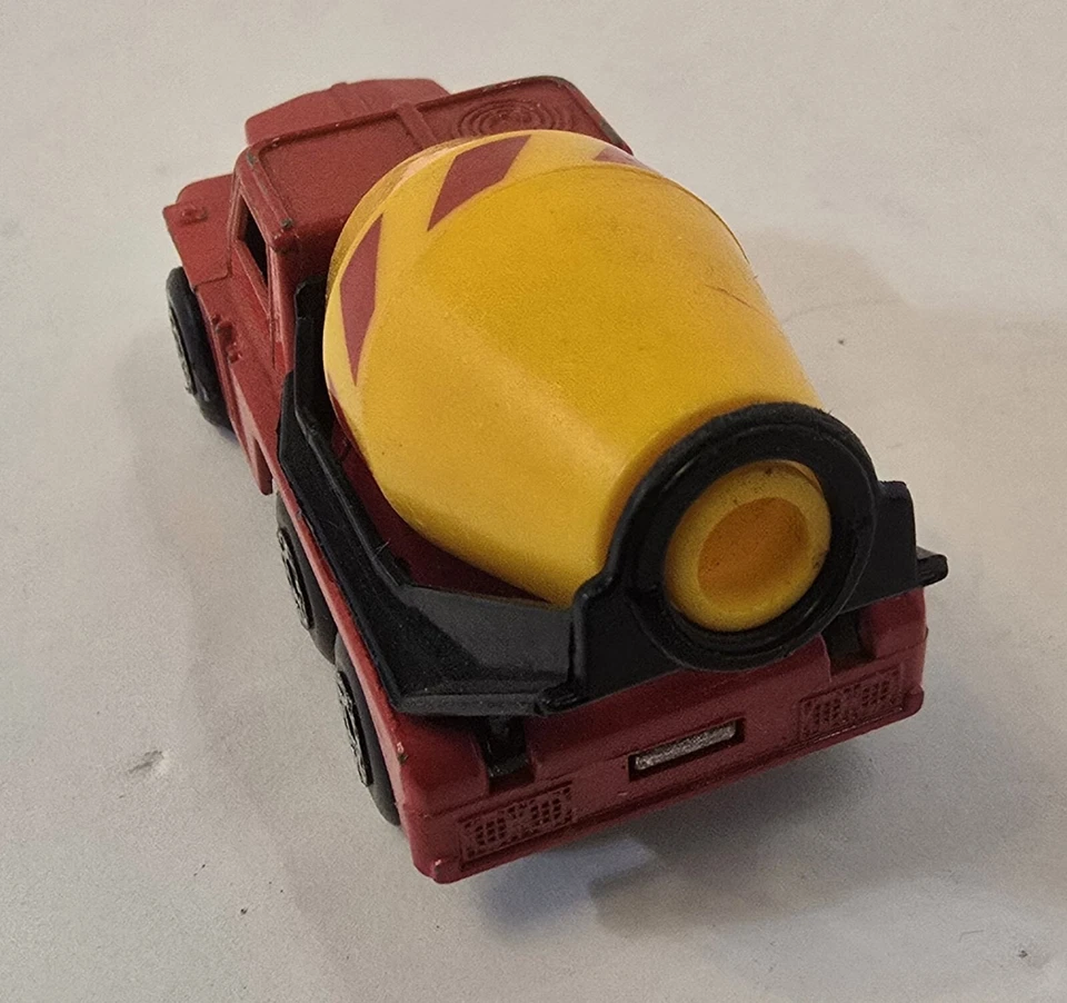 Matchbox Superfast Cement Truck No 19 Red Vintage 1976 Lesney England Used - Image 3 of 4