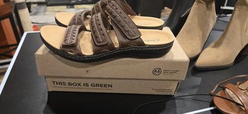 Clarks donna pelle Laurieann Cove pelle DK BRN taglia 6