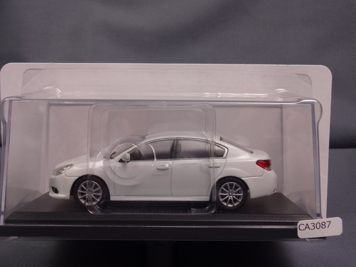 Subaru Legacy ホワイトミニカー 1/43 Subaru Legacy RS Type RA 1989 White 1/43 Scale Resin Model