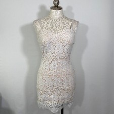 Windsor Mini Lace Dress Women's Medium White Polyester Floral Sweetheart Neck