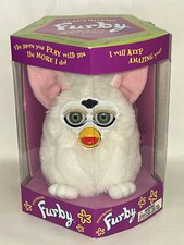 1998 ALL White Snowball Furby Factory Sealed Tiger Electronics 70-800 GREEN Eyes