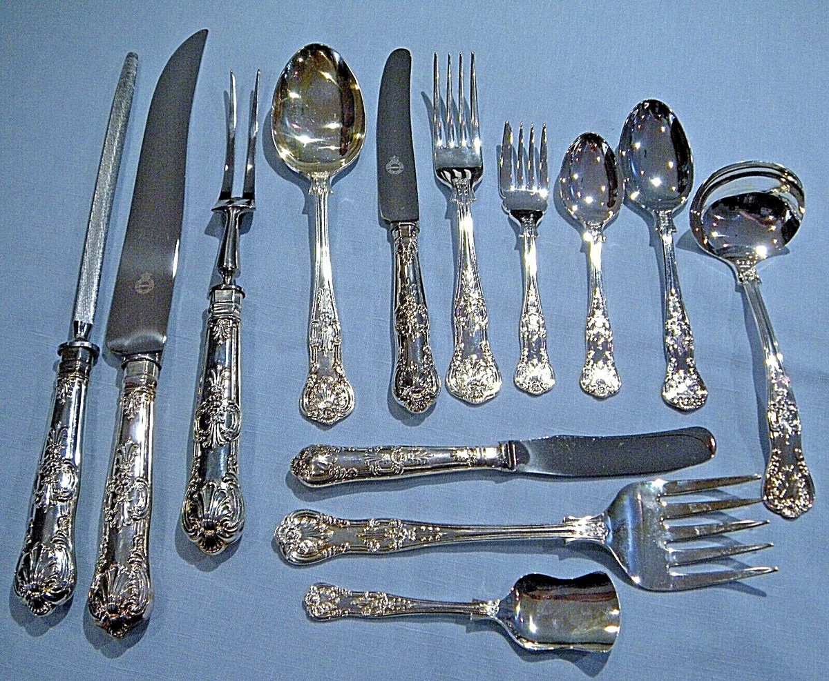 Osborne Silversmiths Ltd. Sheffield England Queens Pattern