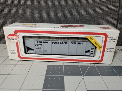 HO Model Power 8081 ''LEHIGH PORTLAND CEMENT'' 2-Bay Covered Hopper LPCX109 NiB