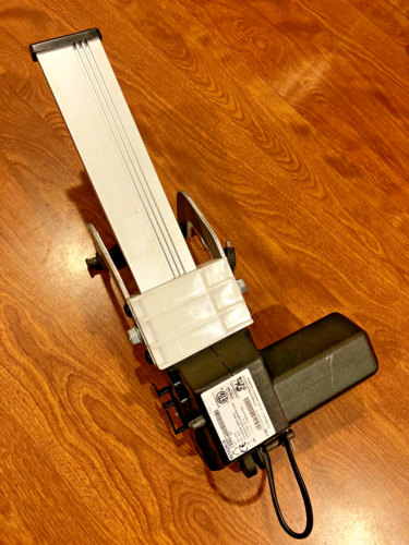 La-Z-Boy Motor Actuator Betadrive 1.25.000.223.30 w/ Mounting Bracket & Pins