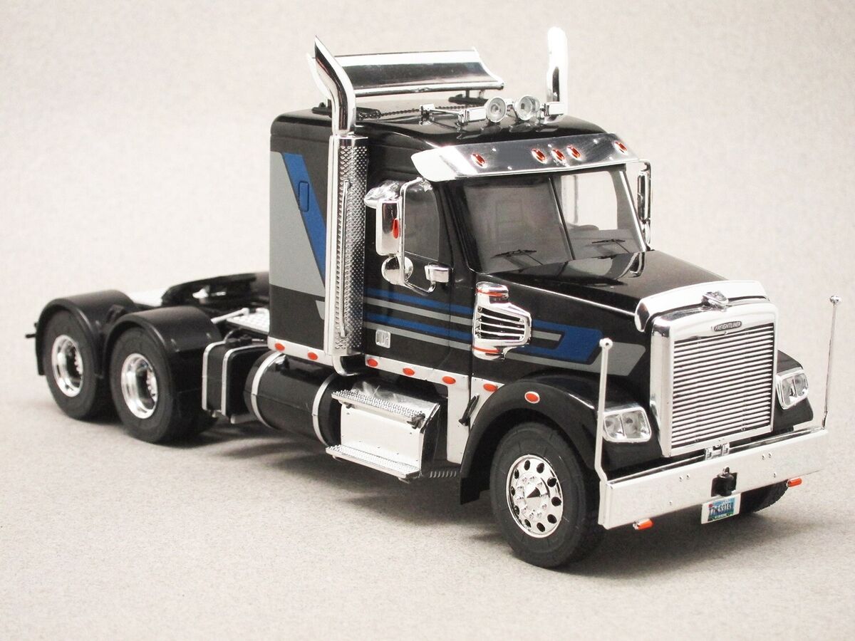 Miniature Truck Freightliner Coronado - TR181 - IXO Models Miniature Truck Freightliner Coronado - TR181 - IXO Models