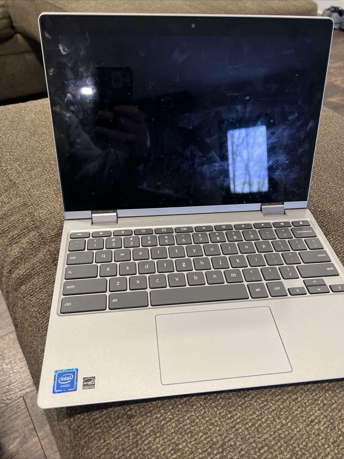 2024 Lenovo Chromebook C340-11 Non-Functional Laptop for Parts or Repair-image