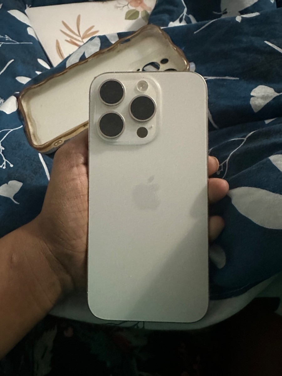 Apple iPhone 15 Pro - 1 TB - White (Unlocked) TIKTOK