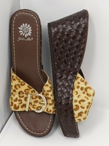 yellow box leopard wedge