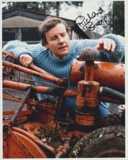 RICHARD BRIERS - The Good Life GENUINE SIGNED AUTOGRAPH