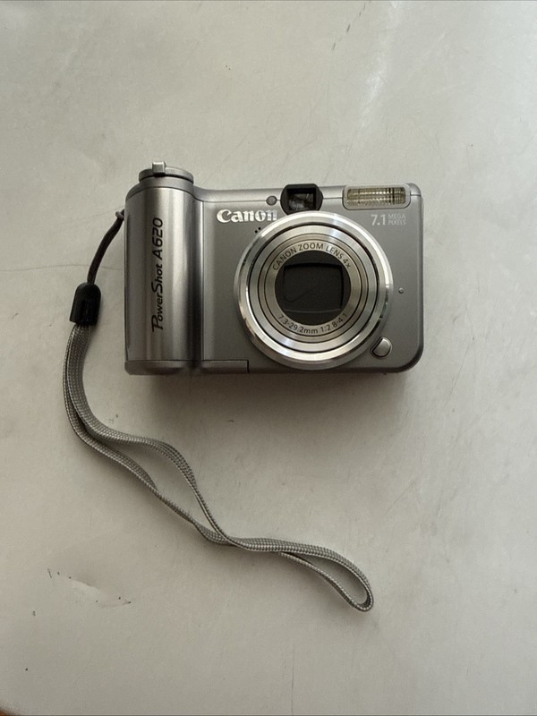 Canon PowerShot A620 AiAF 7.1MP 4x  Flip Screen Digital Camera - Gray Y2K 2005