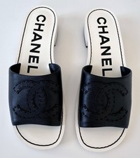 NEW 22S CHANEL  BLACK  CALFSKIN LEATHER SLIDE...