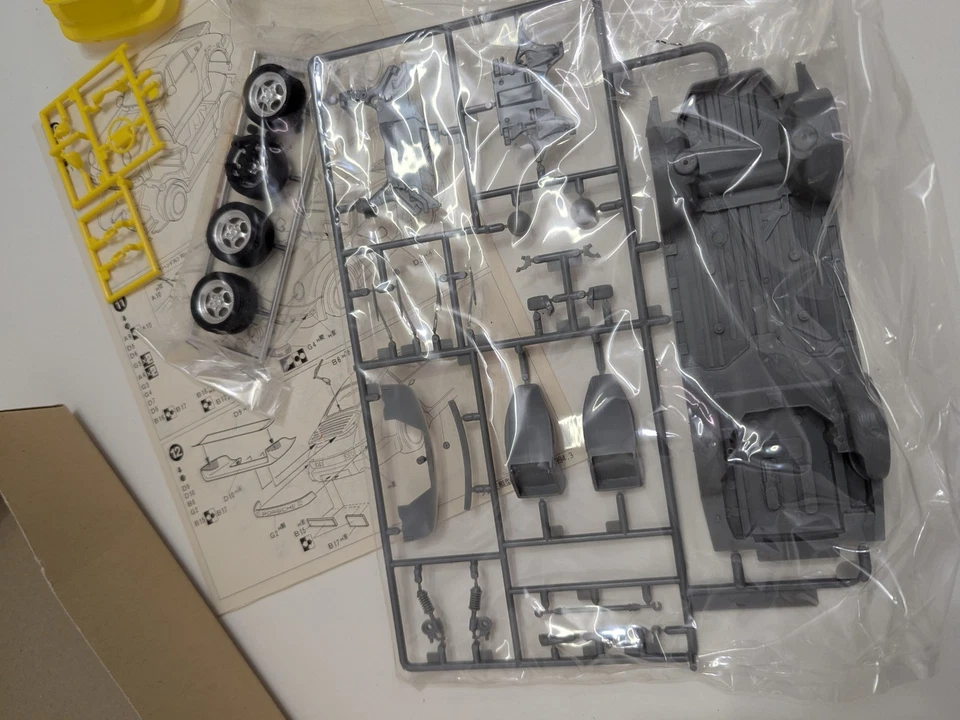 Fujimi 1/24 Porsche 911 Carrera 3.8 RS - Immagine 2 di 4