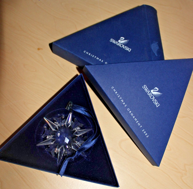 Swarovski 2002 Annual Christmas Ornament Large Crystal Snowflake 288802 w Box