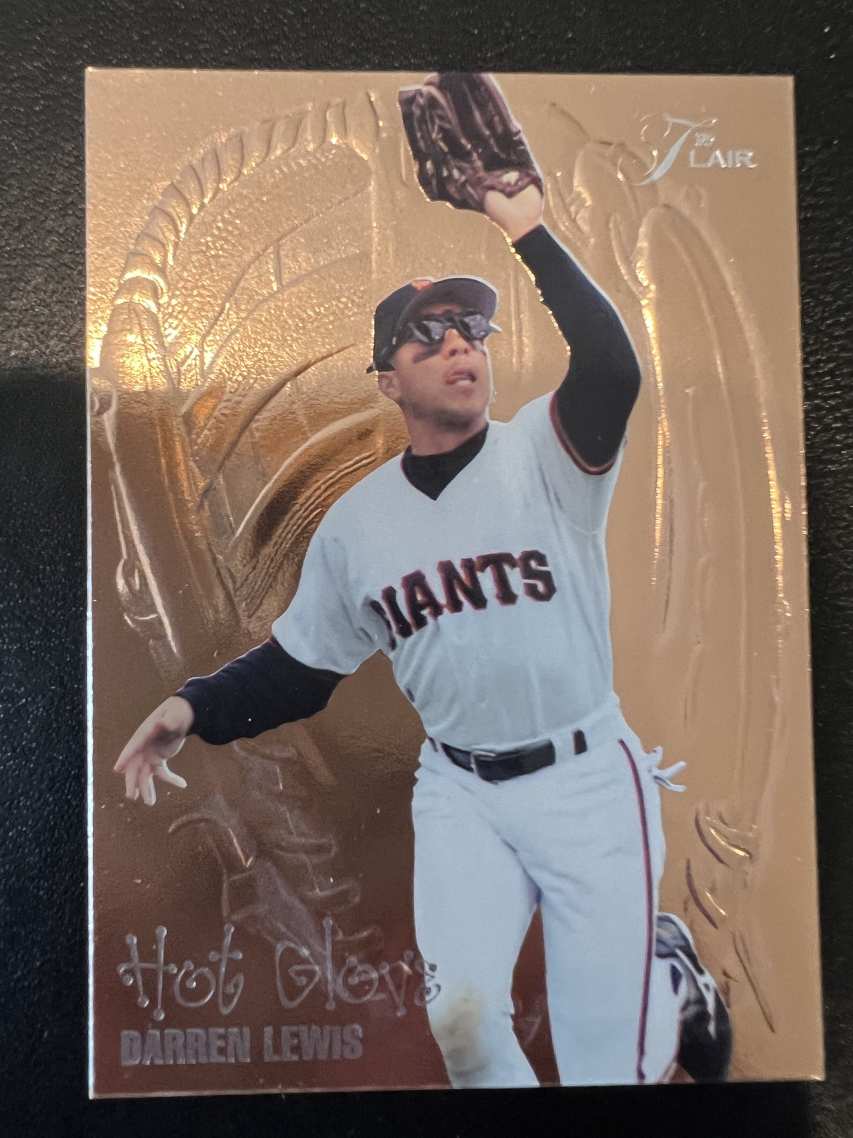 1995 Flair #6 Darren Lewis Hot Gloves