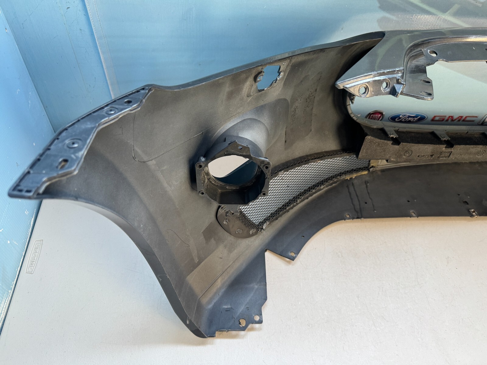 2008 2009 2010 2011 2012 MASERATI GRANTURISMO FRONT BUMPER COVER OEM USED