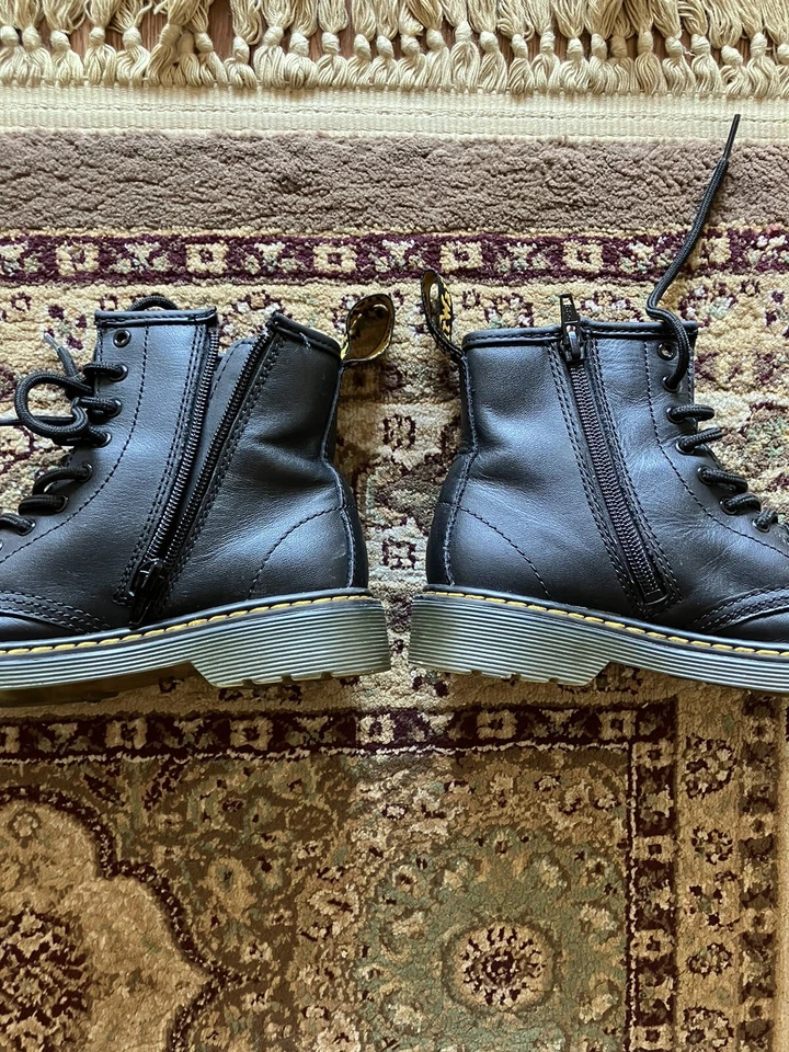 Bota Dr. Martens 1460 8 Ojos - Niño Pequeño / Niño Grande - Negra Talla - 2 Foto 3 de 4
