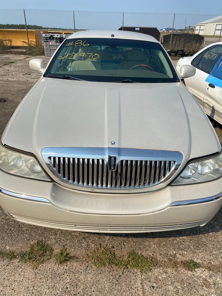 2003-2011 Lincoln Town Car FR Fender Molding Used 6W1Z16036APTM OEM Foto 4 de 4