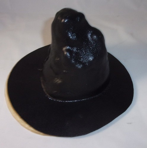 Latex angel mold w plastic backup plaster concrete casting 4.5" H x 3.5"W - Picture 4 of 4