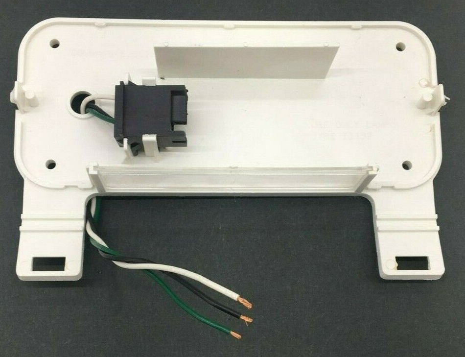 JAYCO 0150000 REPLACEMENT WHITE TRAIL LIGHT BASE WITH HARNESS FOR RV