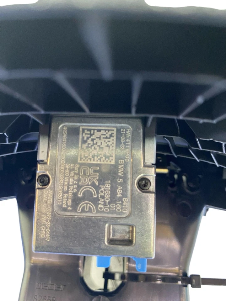 Mini Countryman Cooper S F60 2017-2024 consola cubierta trasera con ventilación de aire acondicionado y puerto USB Foto 4 de 4