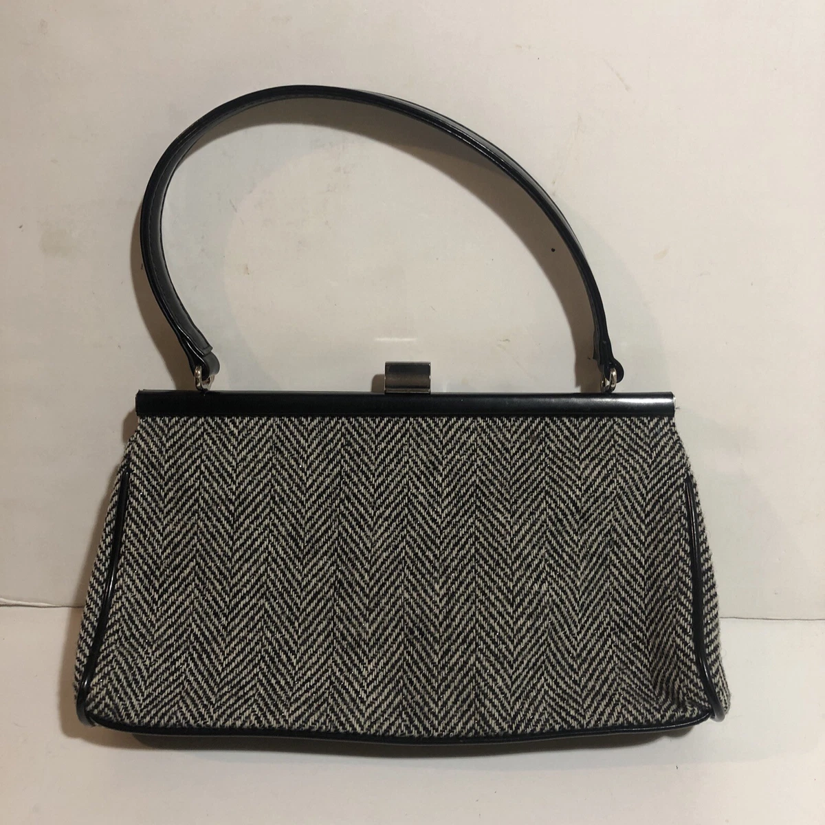 purse for wedding guest