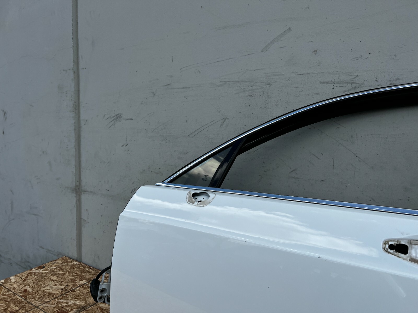 Bentley Flying Spur 2006-2012 FRONT+LEFT Door shell