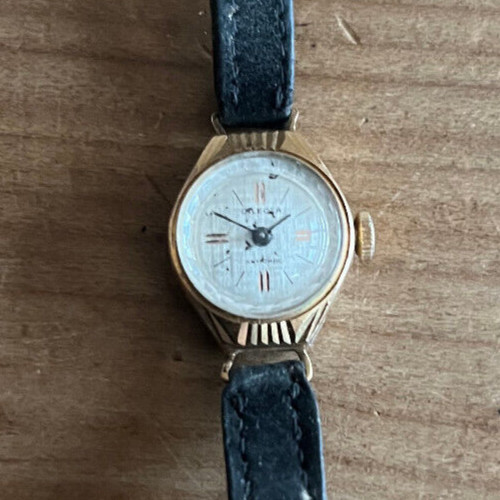 montre bracelet N2418