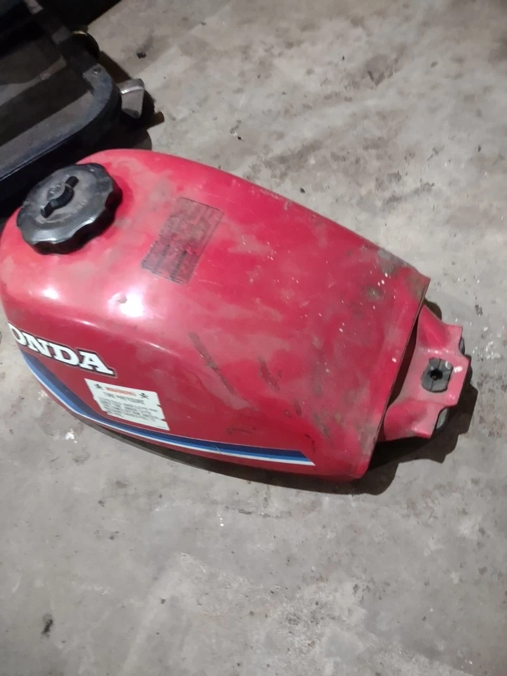 Топливный бак бензобак 1983 Honda ATC 185S - Изображение 4 из 4