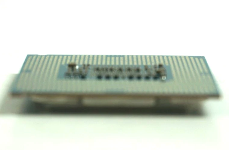 Procesador CPU Intel Core i7-8700 @3,20 GHz SR3QS Foto 3 de 4