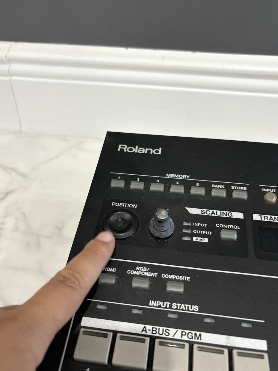 Roland V-40HD Multi-Format Video Switcher W/ Power Chord Tested