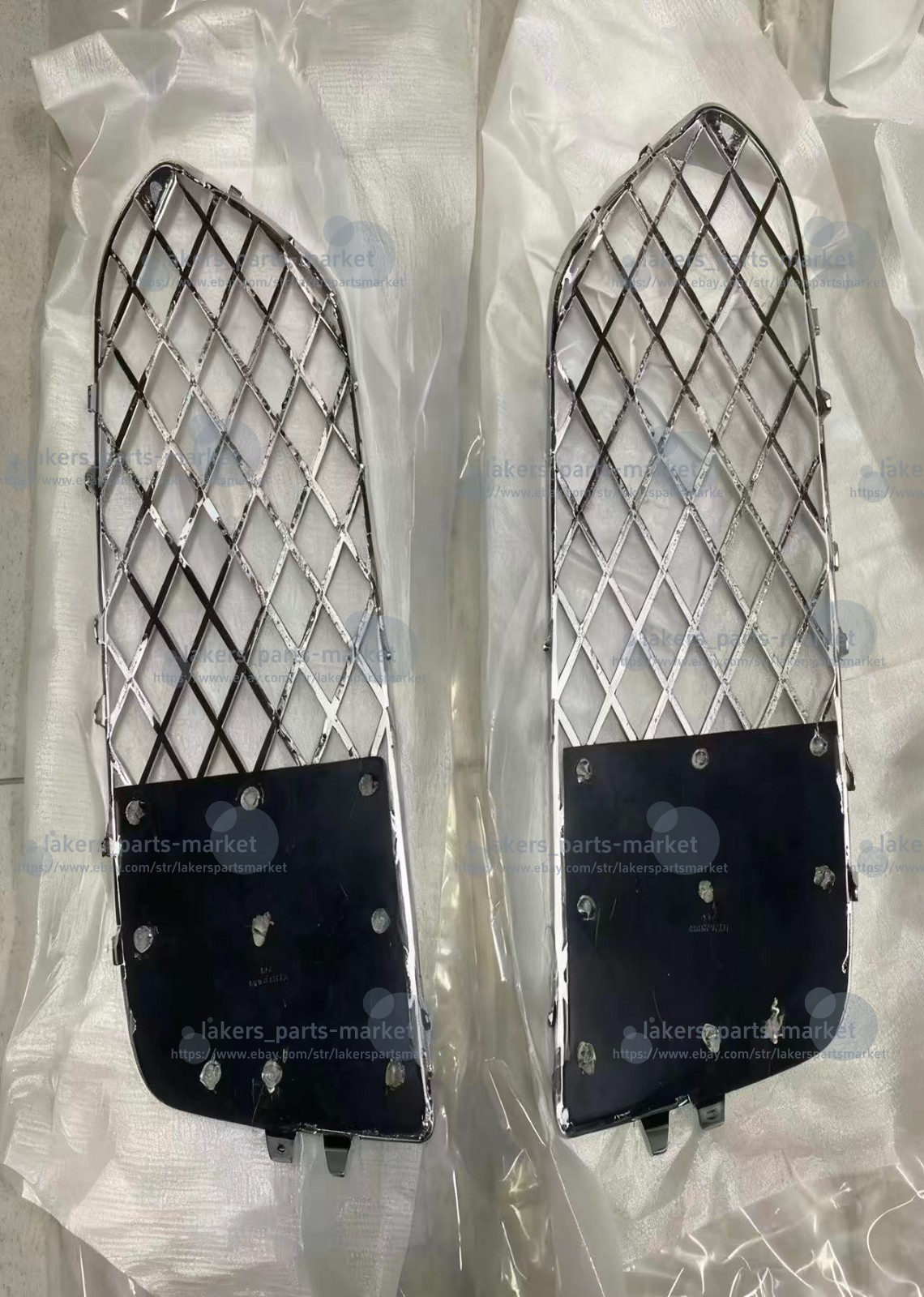 Bentley Bentayga Front Right Bumper grilles Pair P/N 36A807346G