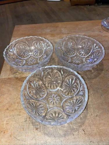 Lot of 3 Vtg Anchor Hocking Clear Dessert/Berry Bowl Star Medallion Bowl 4.5”